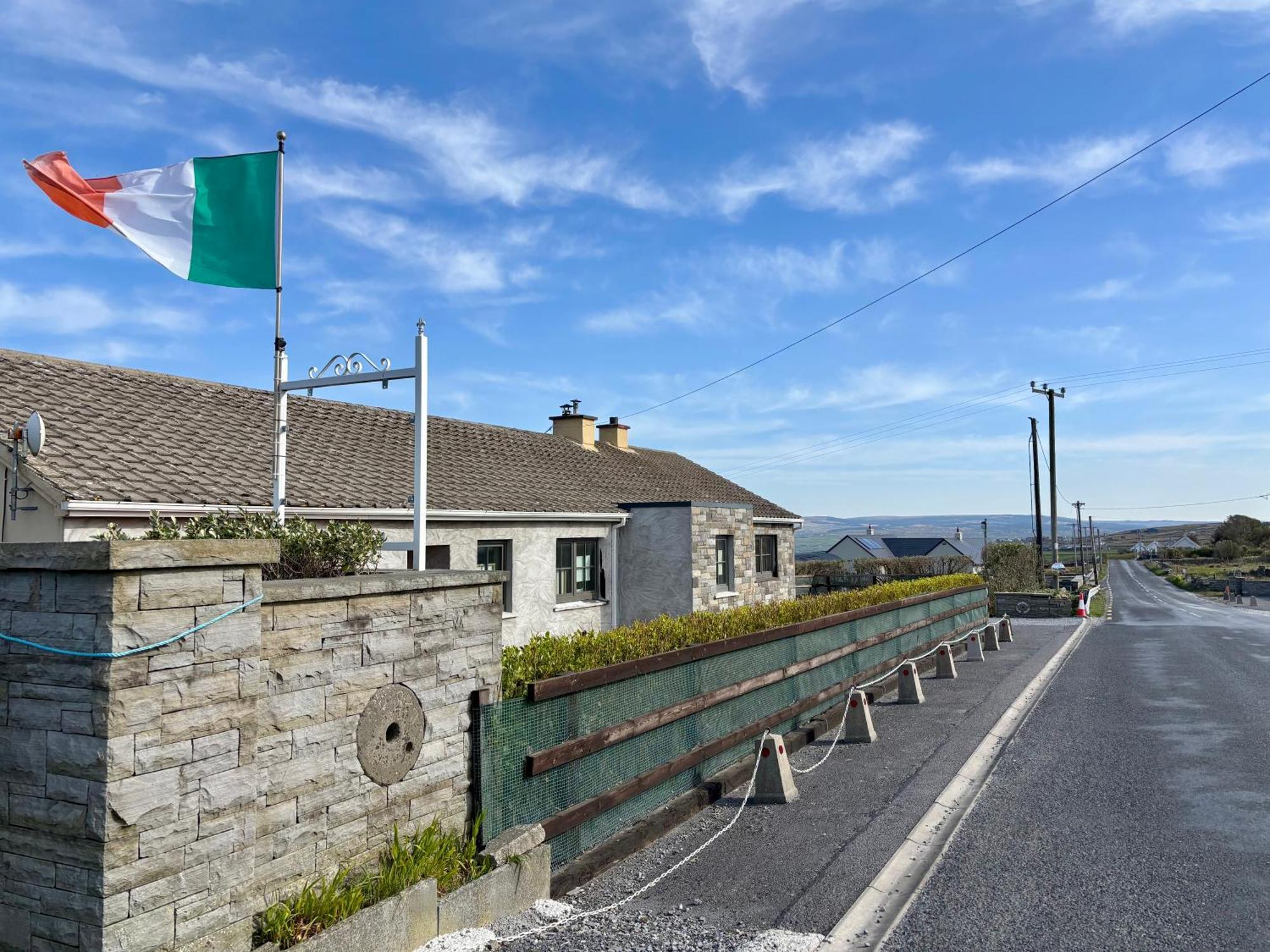 Ocean View Guestrooms Doolin Dış mekan fotoğraf
